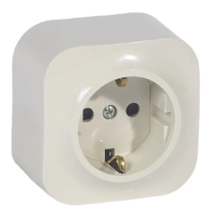 Gniazdo 2P + Z Schuko natynkowe - 16 A IP20 kremowy Legrand Forix 782450