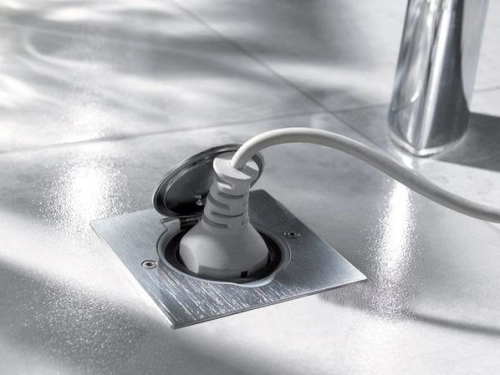 Gniazdo podłogowe kwadratowe 2P+Z INOX Legrand 089700