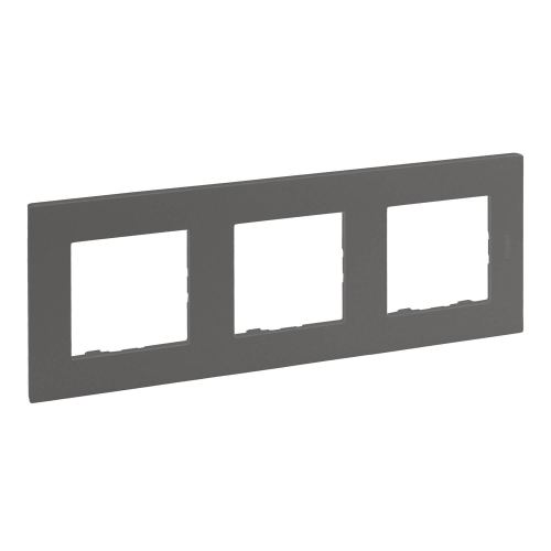 Ramka-potrojna-Stalowy-Legrand-Niloe-Step-863493.jpg