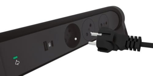 pol_pm_Przedluzacz-obrotowy-3X2P-Z-z-USB-z-przewodem-1-5m-wlacznik-Legrand-049425-29478_6.jpg