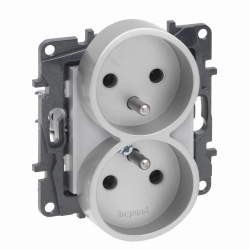 Gniazdo podwójne do ramek wielokrotnych 2x2P+Z Legrand Niloe Step Aluminium 863332