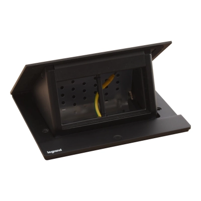 Gniazdo-meblowe-POP-UP-Incara-4-moduly-CZARNY-Legrand-654802 (1).webp