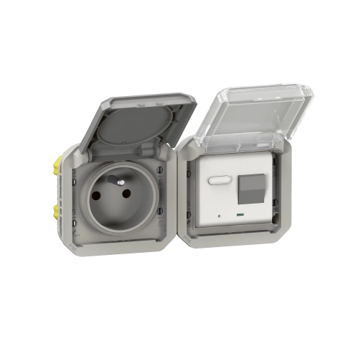 gniazdo-z-uziemienim-z-RCBO-IP55-plexo-069567L (1).webp