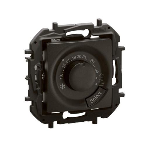 LG-NP670BK-WEB-R.webp