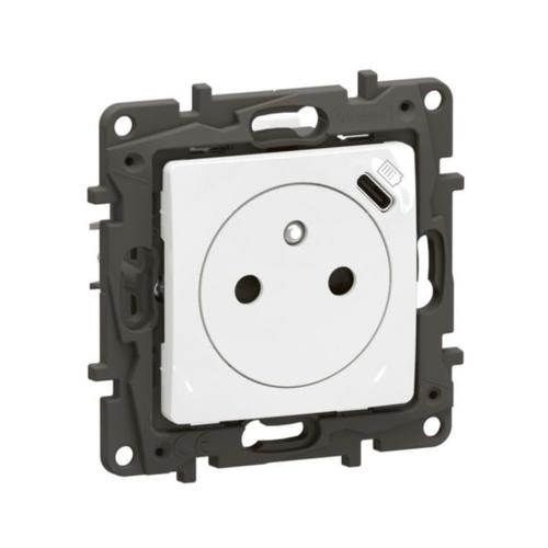 LG-NP3302WH-WEB-R.webp
