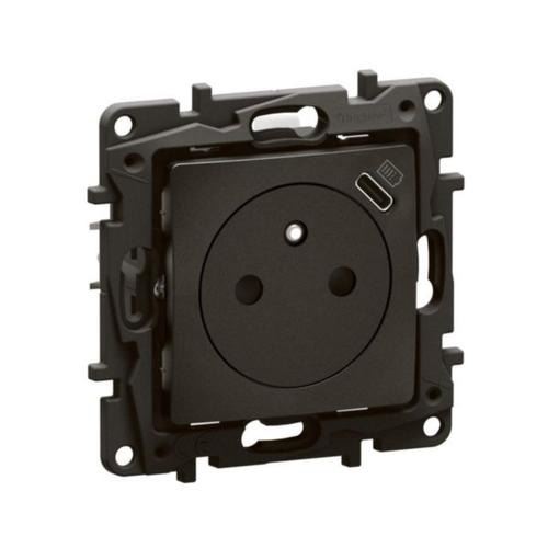 LG-NP3302BK-WEB-R.webp