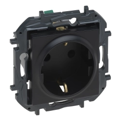 Gniazdo zasilające Schuko 2P+Z Legrand Niloe Step Czarne 863520B