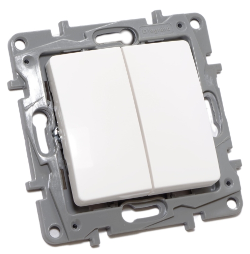 Włącznik schodowy podwójny Legrand Niloe biały 764502